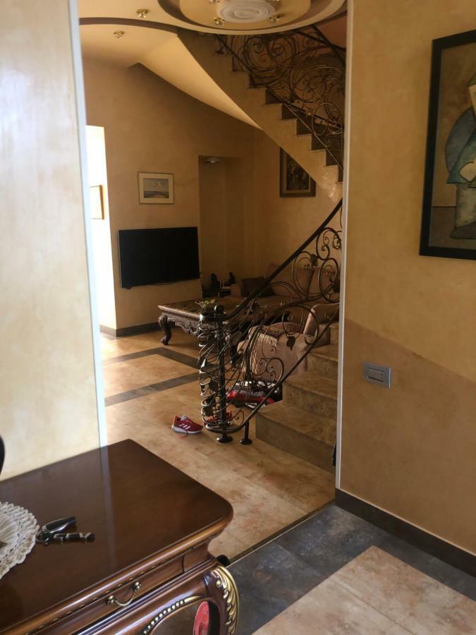 Luxury Tumanyan Apartment Jerevan Exteriör bild