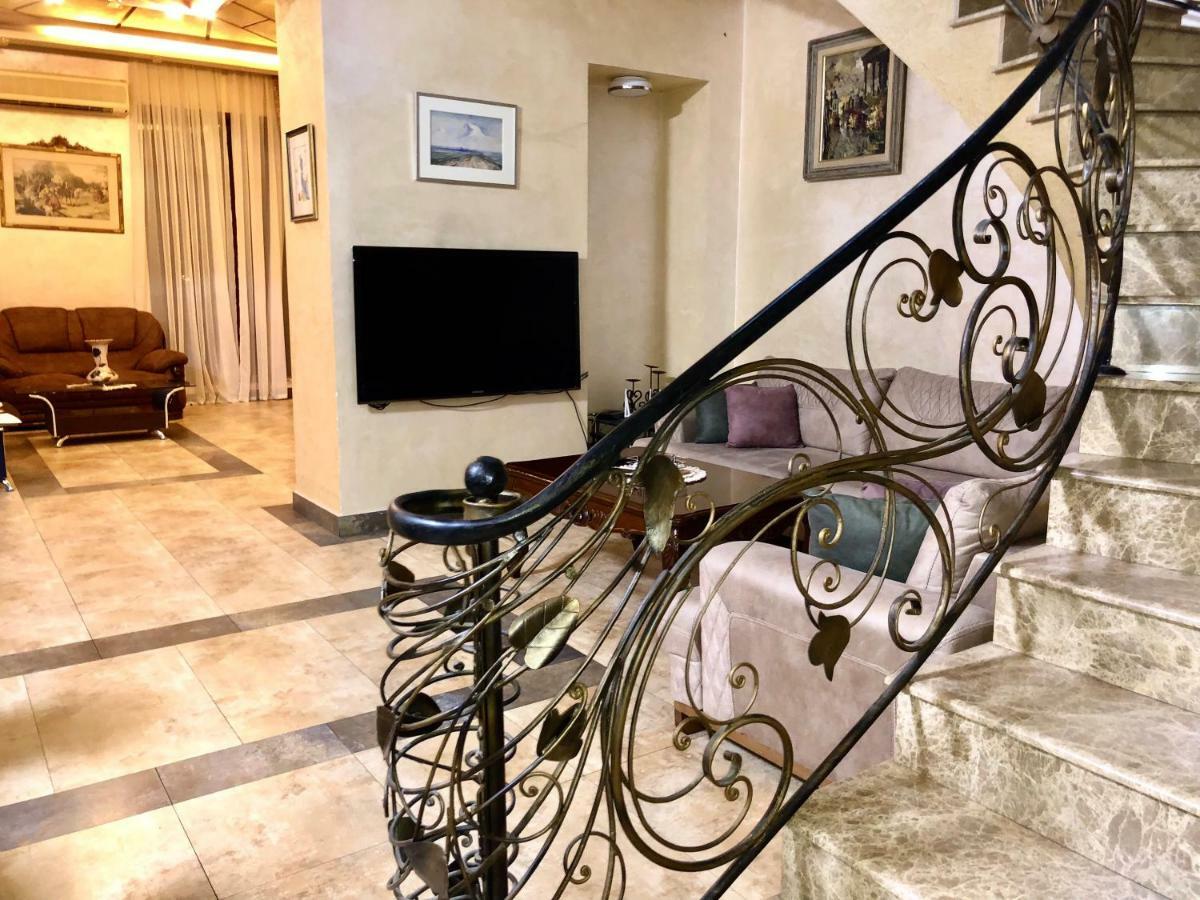 Luxury Tumanyan Apartment Jerevan Exteriör bild