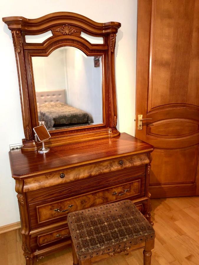 Luxury Tumanyan Apartment Jerevan Exteriör bild