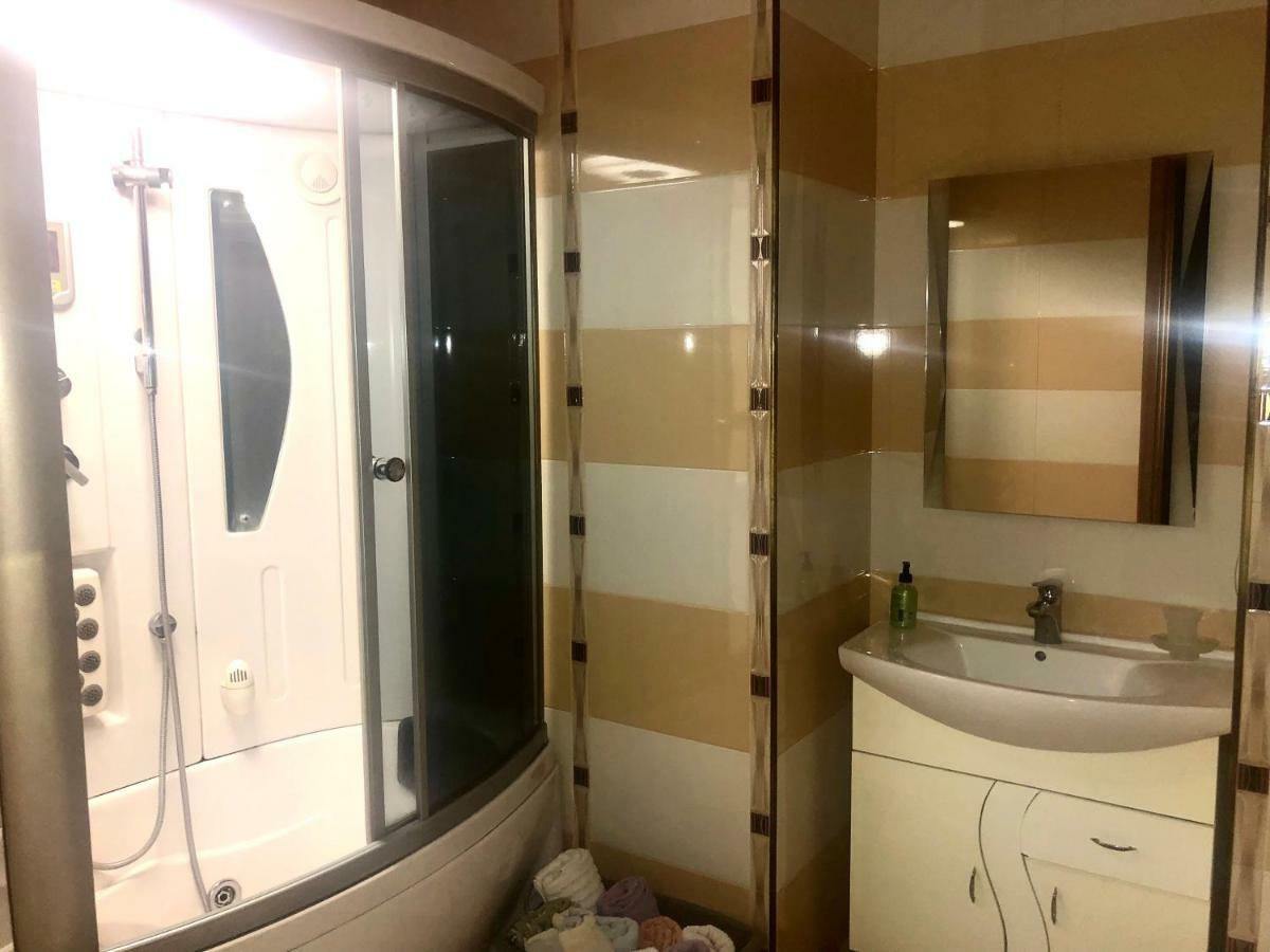 Luxury Tumanyan Apartment Jerevan Exteriör bild