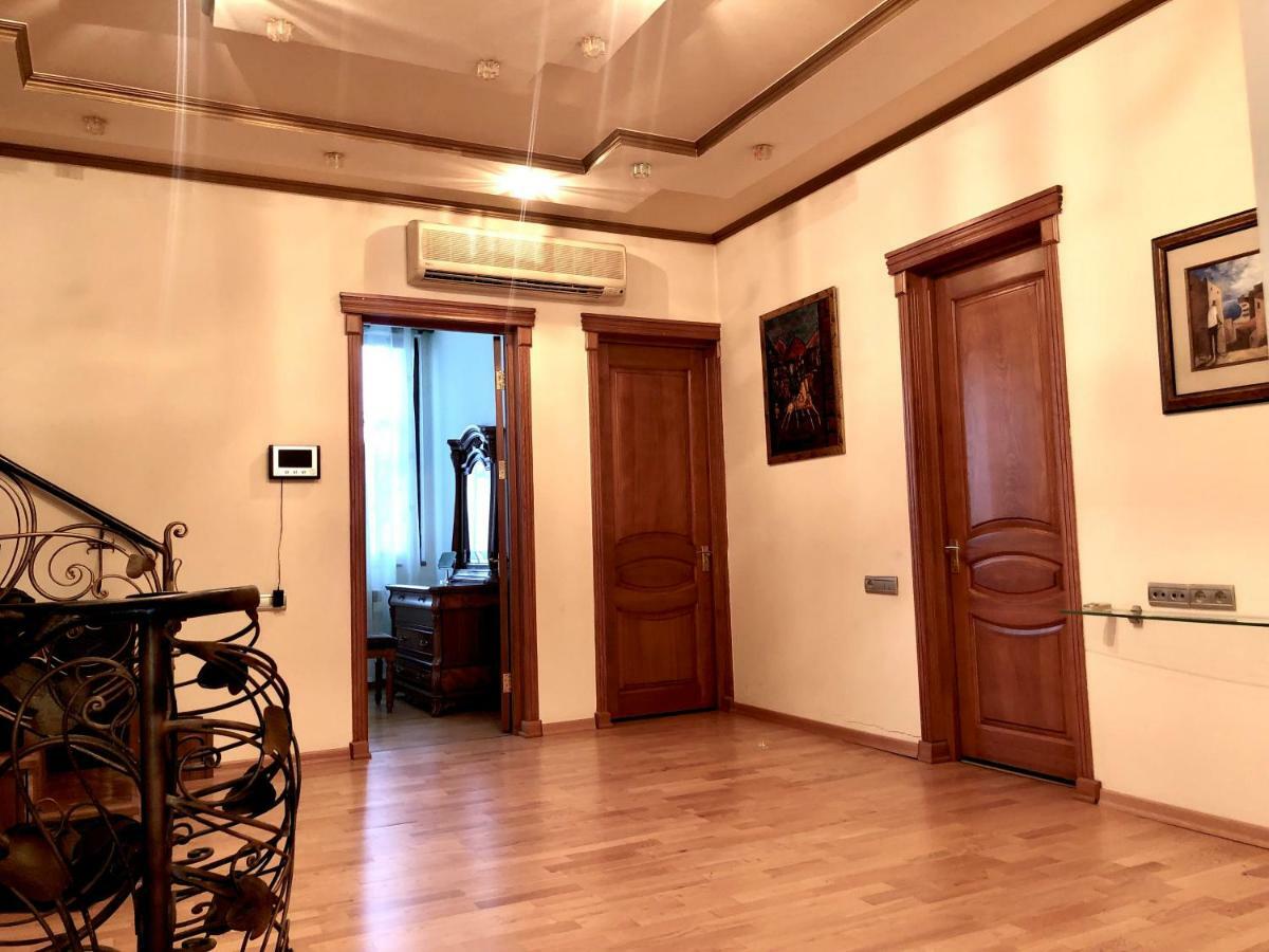 Luxury Tumanyan Apartment Jerevan Exteriör bild